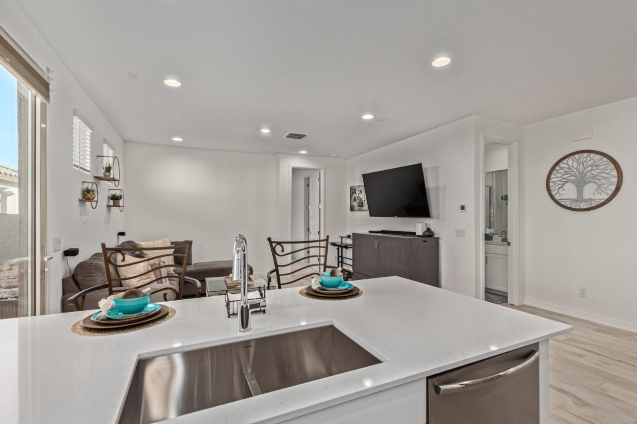 At Your Service - Modern Amenities, Urban Location, Sophisticated Style Φοίνιξ Εξωτερικό φωτογραφία